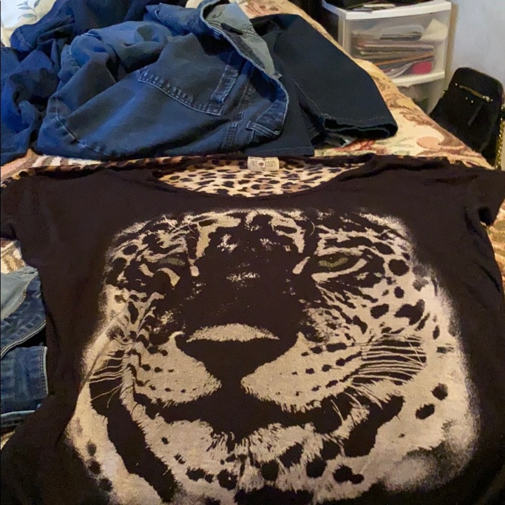 Shirt never wore